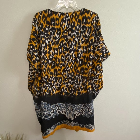 Pull over cheetah print Kimono with draw string waist. Size on tag: Large w123 - Picture 6 of 11